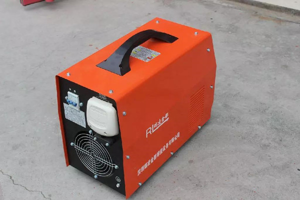 減速電機(jī)潮濕，電焊機(jī)干燥法