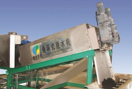 真空皮帶脫水機(jī)上專用的空心軸螺旋錐齒輪減速機(jī)