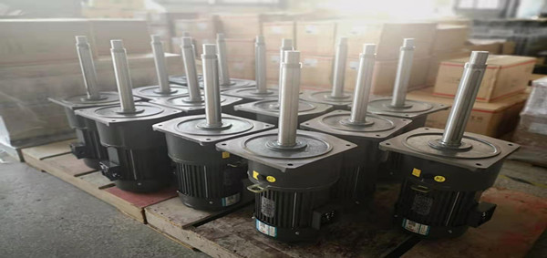 加長軸減速機，專用減速機，塑料粉碎減速機