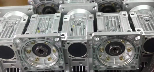 rv50蝸輪減速機(jī)，伺服蝸輪減速機(jī)，蝸輪蝸桿減速機(jī)