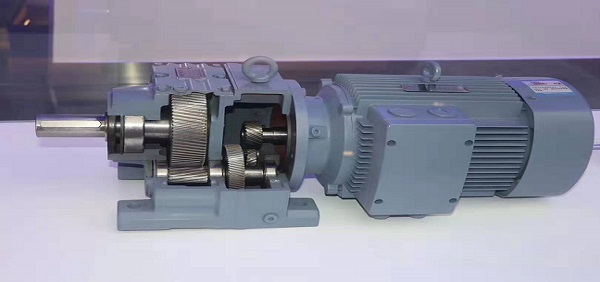 R87斜齒輪減速電機(jī)
