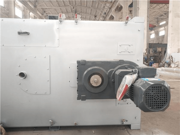 內(nèi)進流格柵機上應(yīng)用F127平行軸減速機.png
