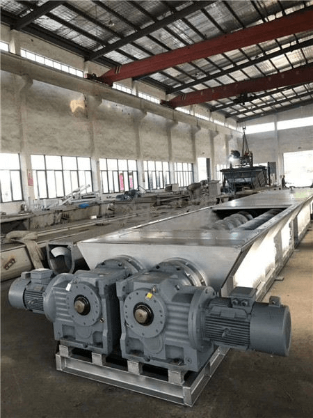 K77硬齒面減速機(jī)應(yīng)用在螺旋輸送機(jī)上.png K77硬齒面減速機(jī)應(yīng)用在螺旋輸送機(jī)上.png