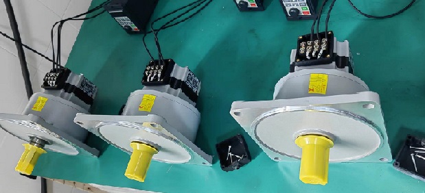 200W旋轉(zhuǎn)小火鍋電機 回轉(zhuǎn)小火鍋電機接線圖