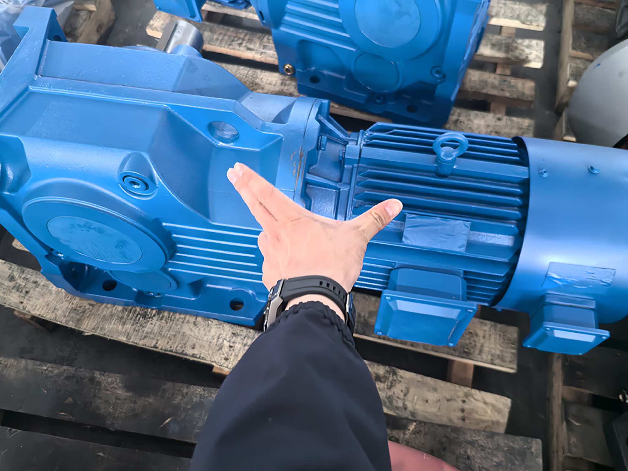 K系列直交軸減速機(jī)、K系列螺旋錐齒輪減速機(jī)、K系列減速機(jī)、K系列傘齒輪減速機(jī)2.jpg